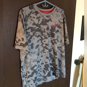 Under Armour Tshirt